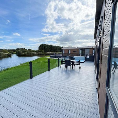 Westlands Country Park Hotel Annan Bagian luar foto