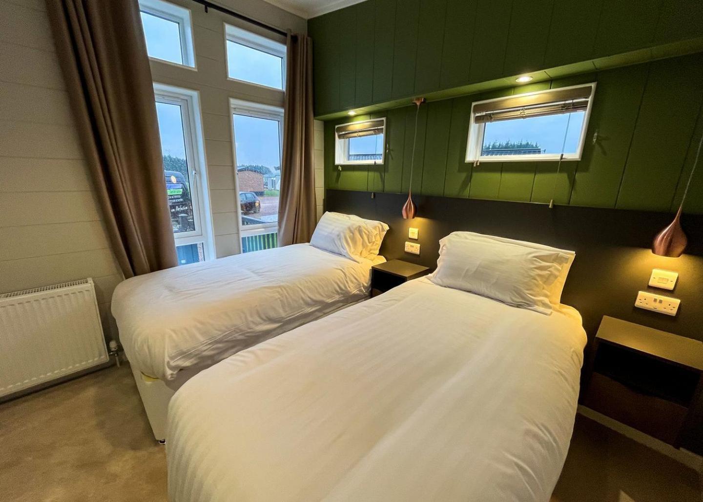 Westlands Country Park Hotel Annan Bagian luar foto